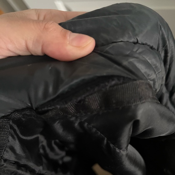 SWISS TECH foldable lightweight puffer jacket - Picture 7 of 10